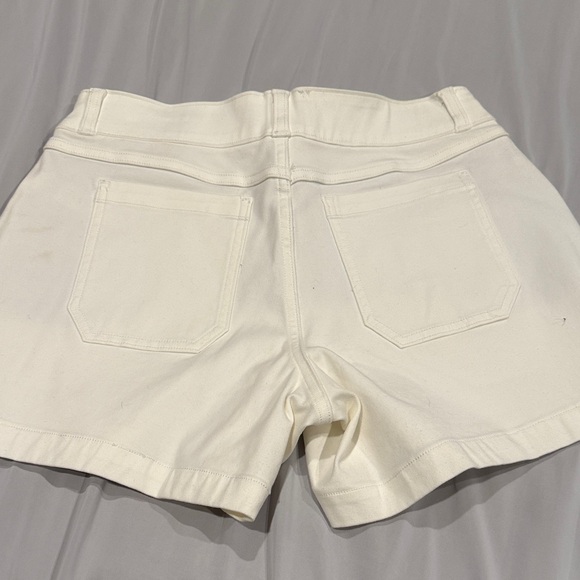Spanx Brand Women's White Casual 4” Twill Shorts Size M NWOT - Picture 5 of 5